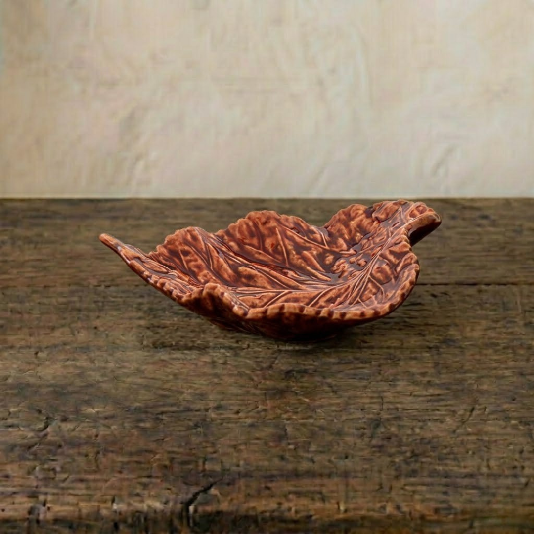 Small Reddish Birch Leaf