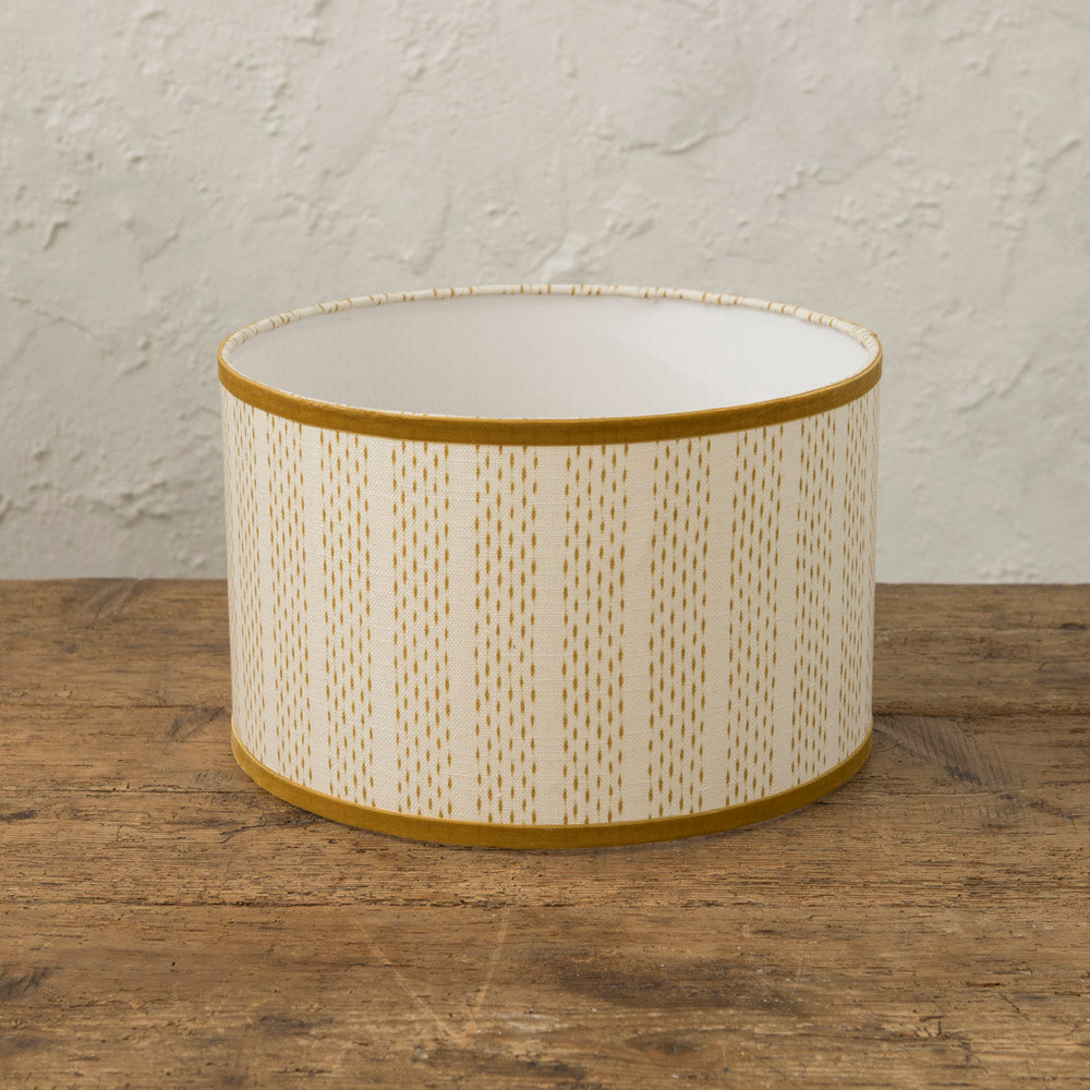 Pantalla Ikat Stripe Mostaza