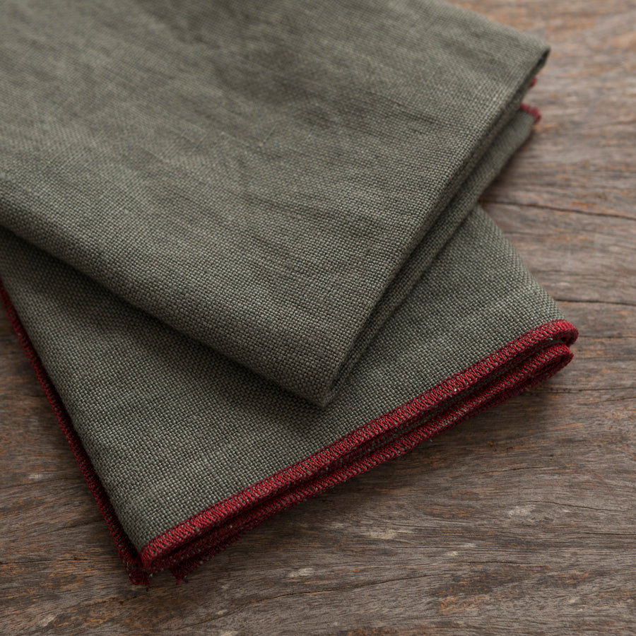 Set of 2 Linen Napkins - Green / Burgundy
