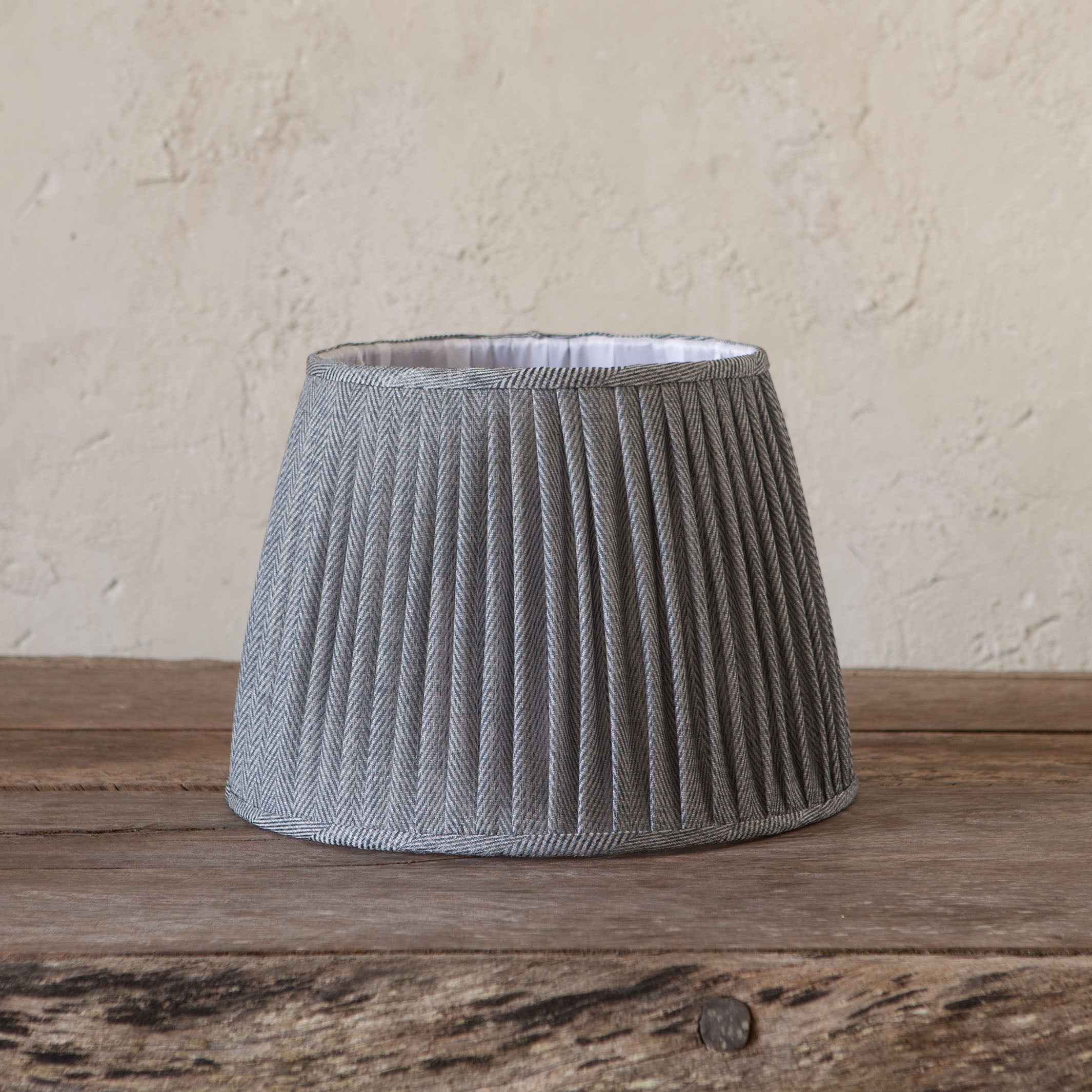 Pantalla Plisada Chloe Gris