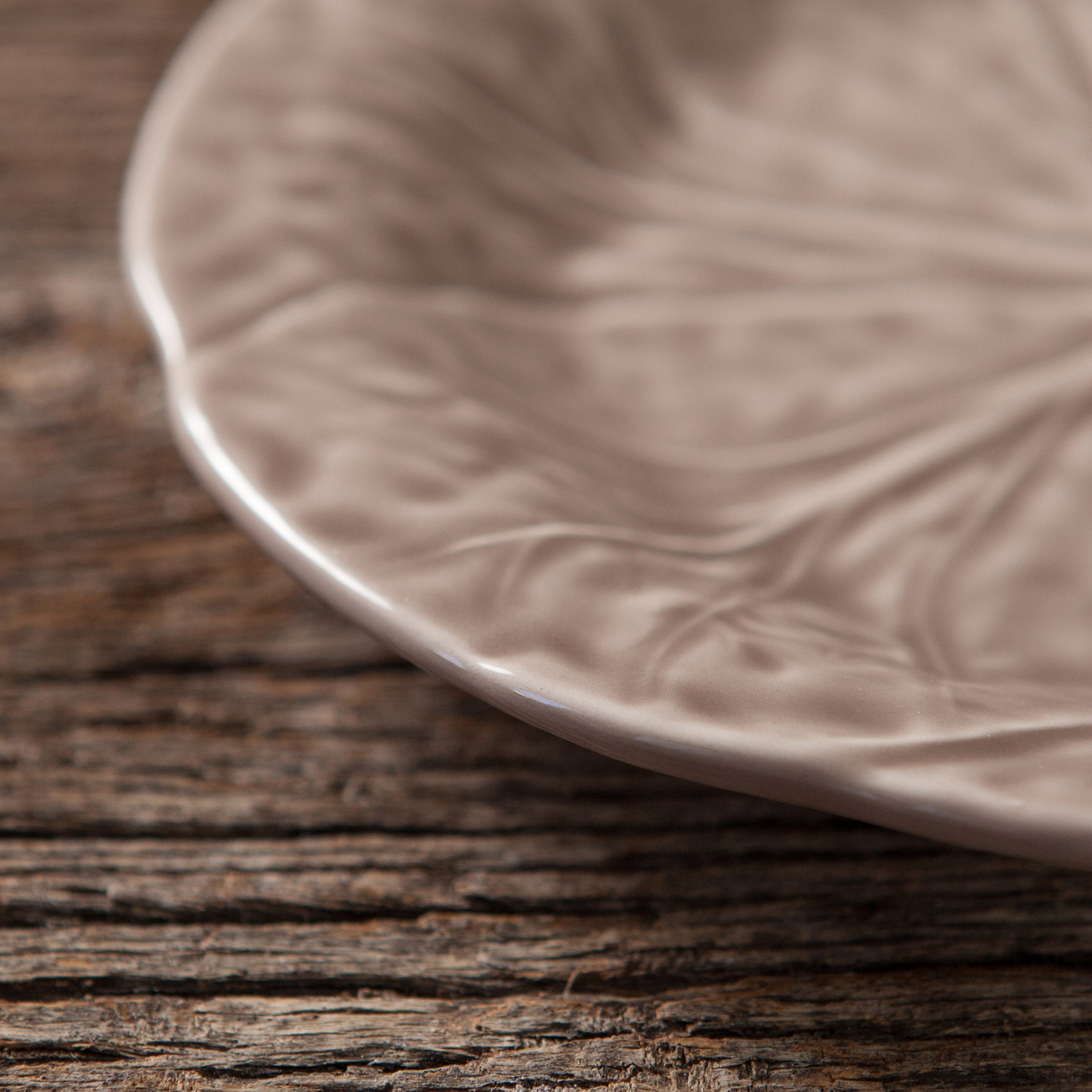 Beige Cabbage Leaf Dessert Plate