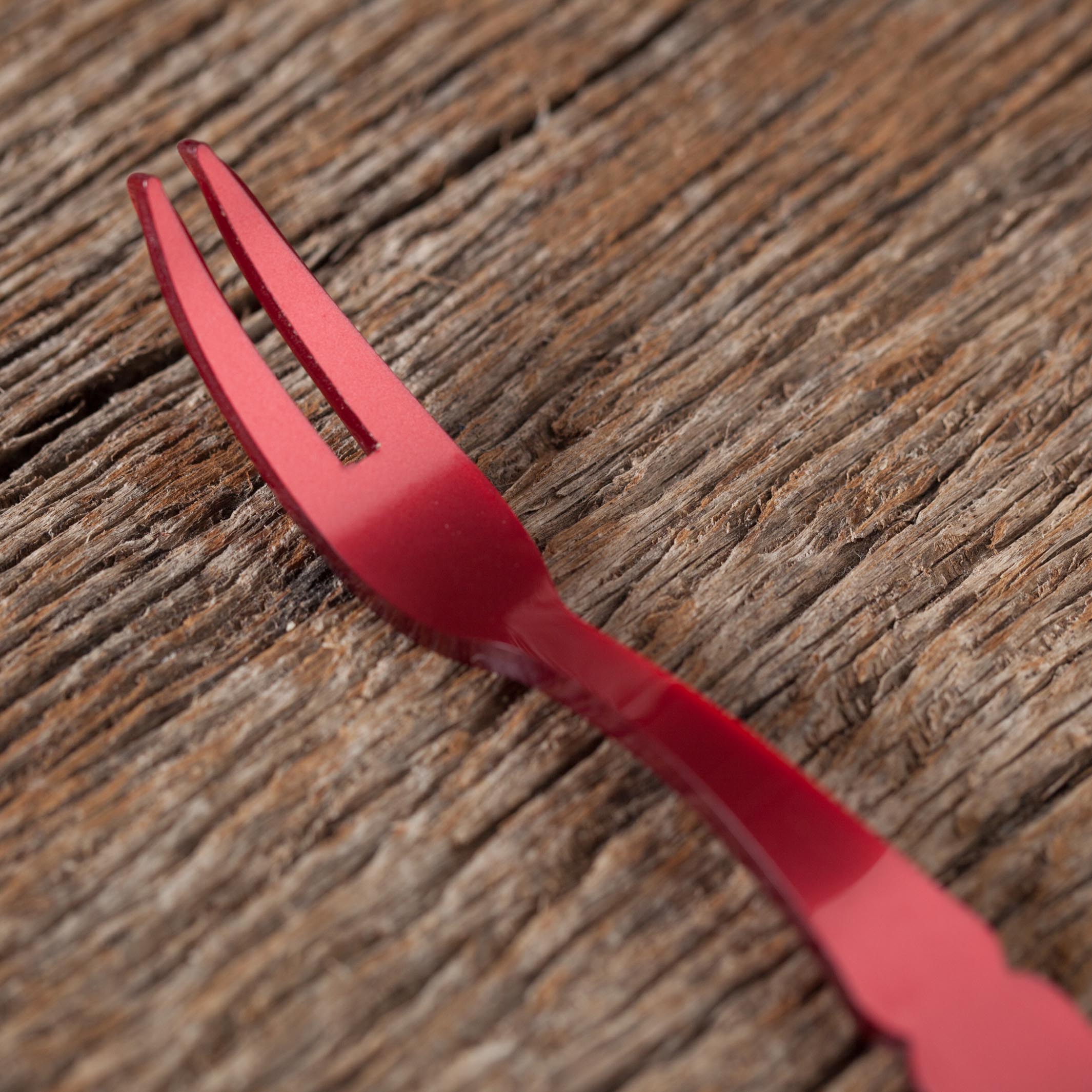 Tenedor de Cóctel Rojo