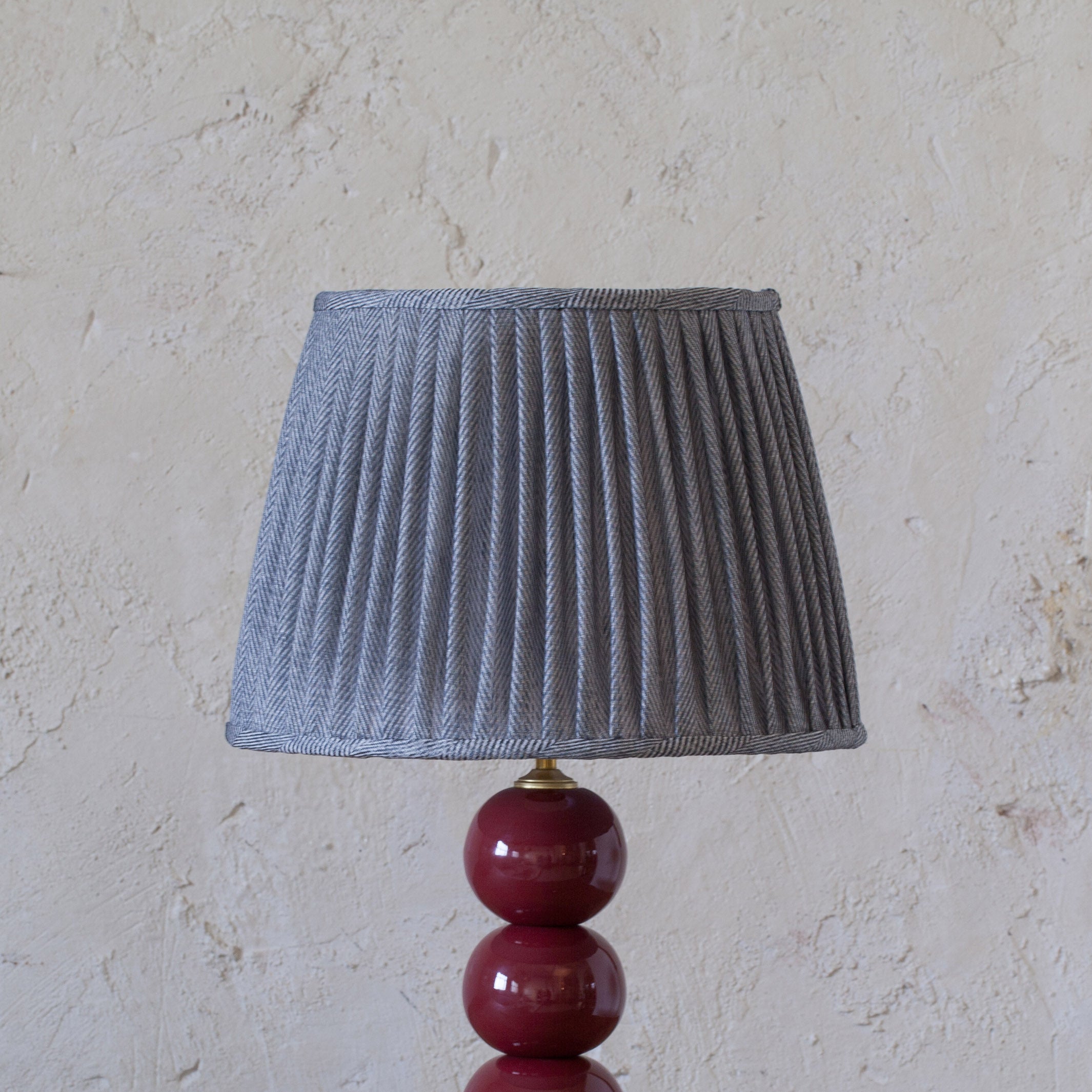 Pantalla Plisada Chloe Gris