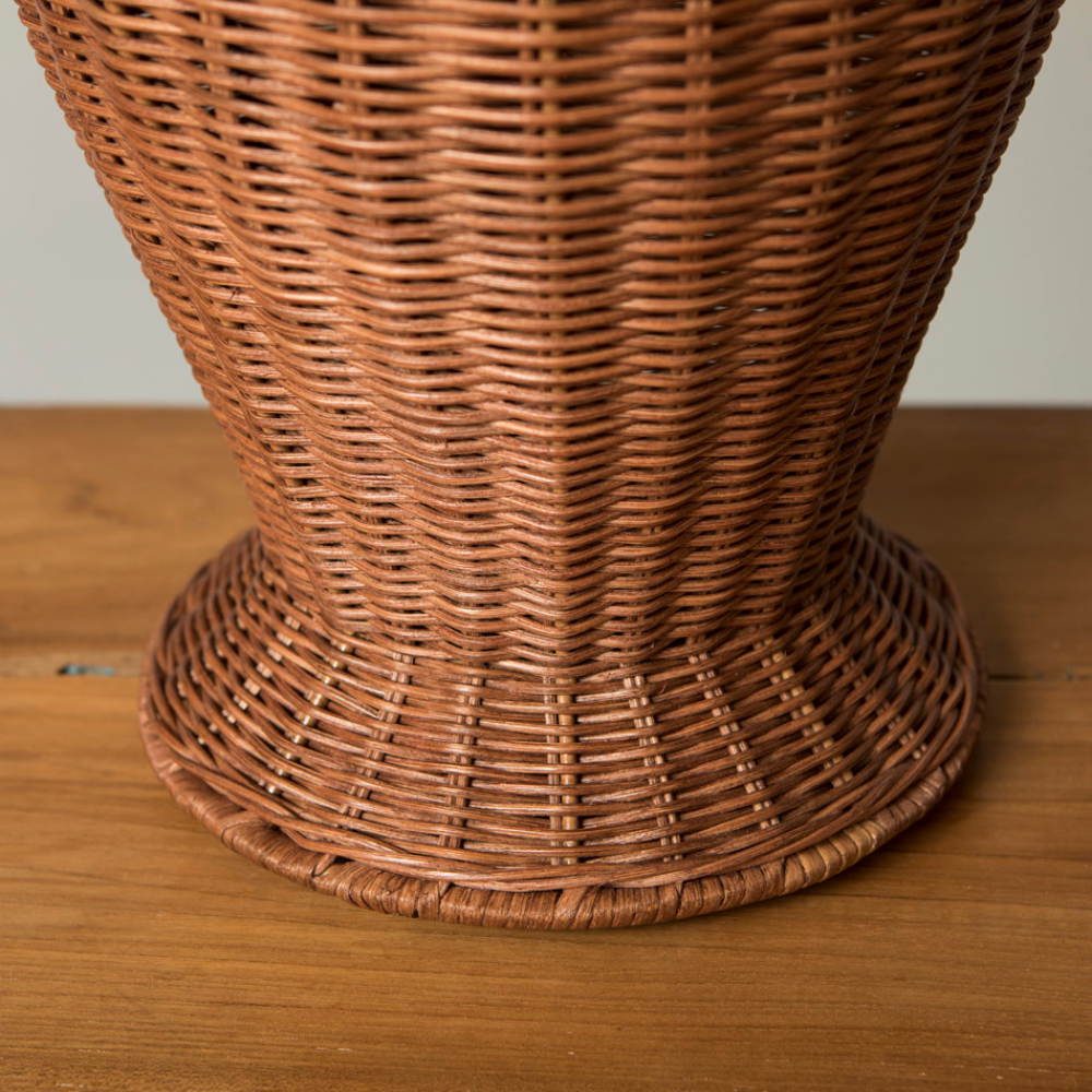 Lámpara de Mesa Isabella de Ratán Marrón