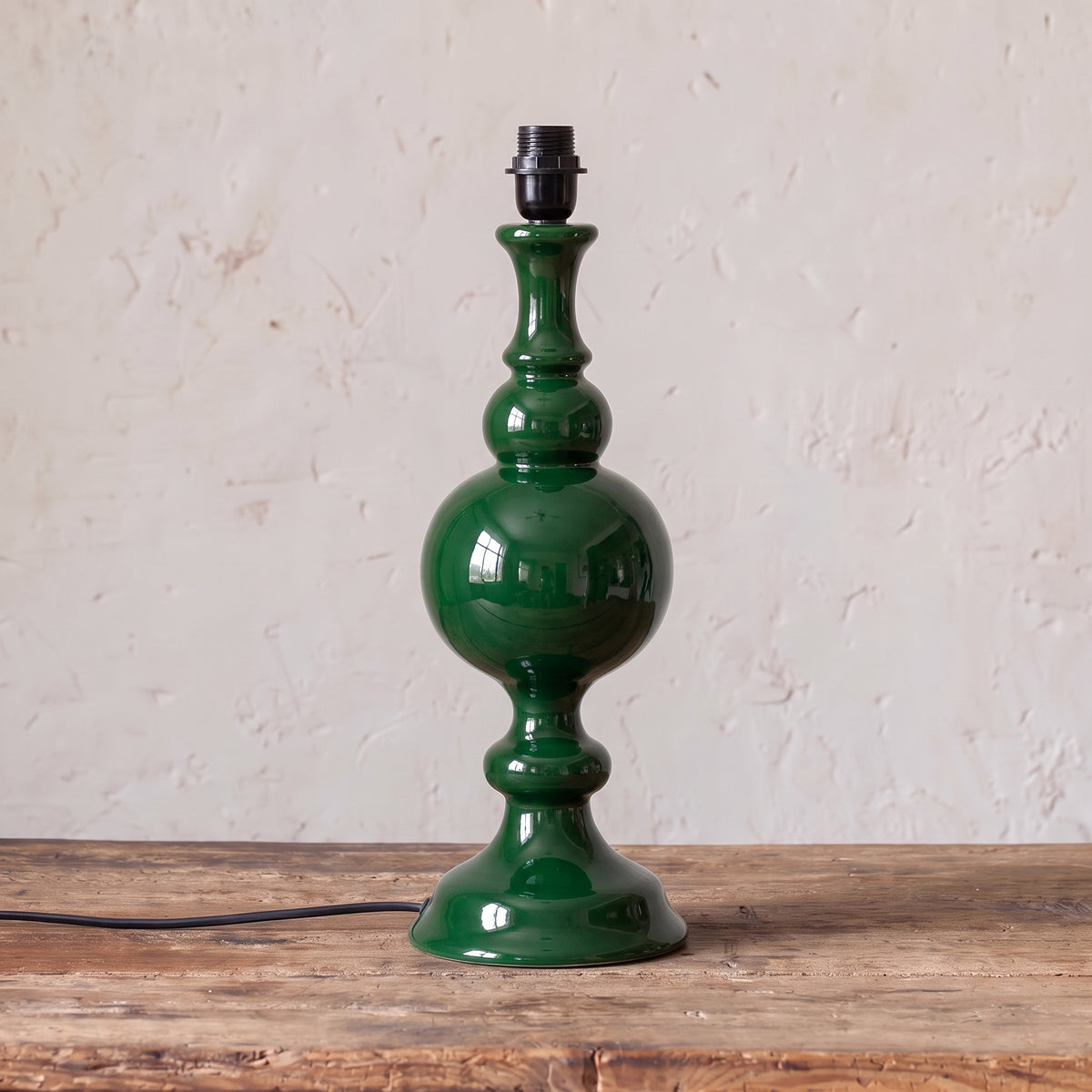 Base de Lámpara Sado en Madera Lacada