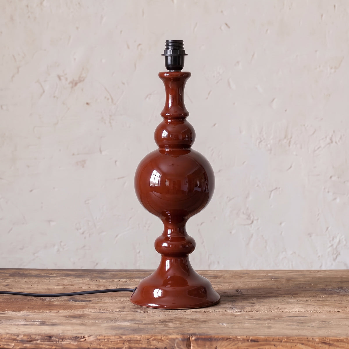 Base de Lámpara Sado en Madera Lacada