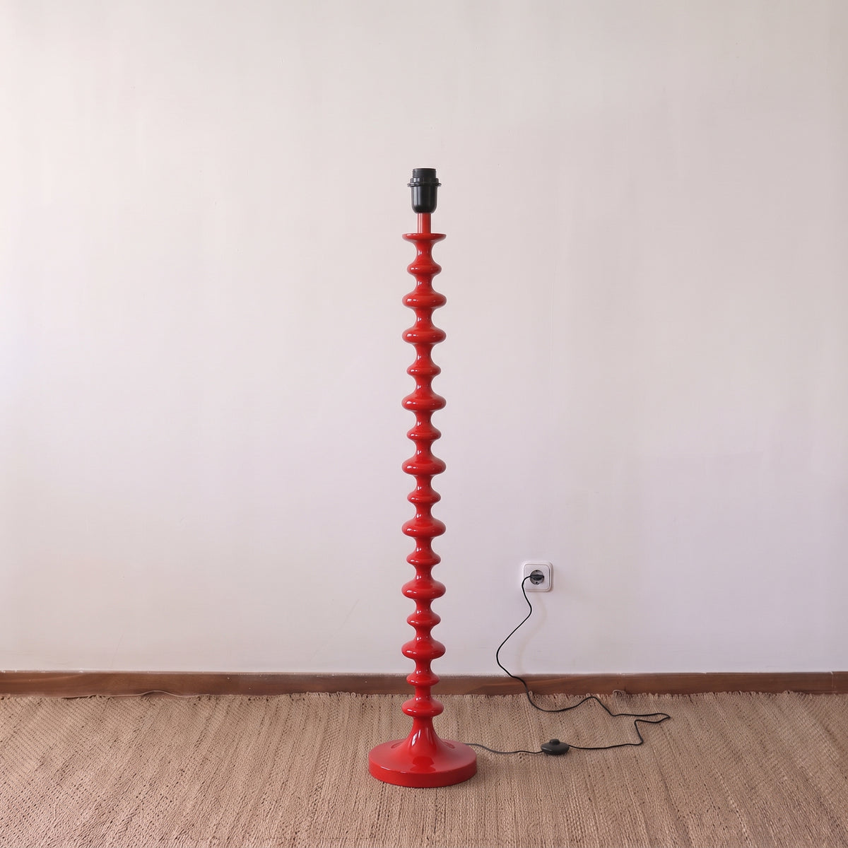 Lámpara de Suelo Freixo en Madera Lacada
