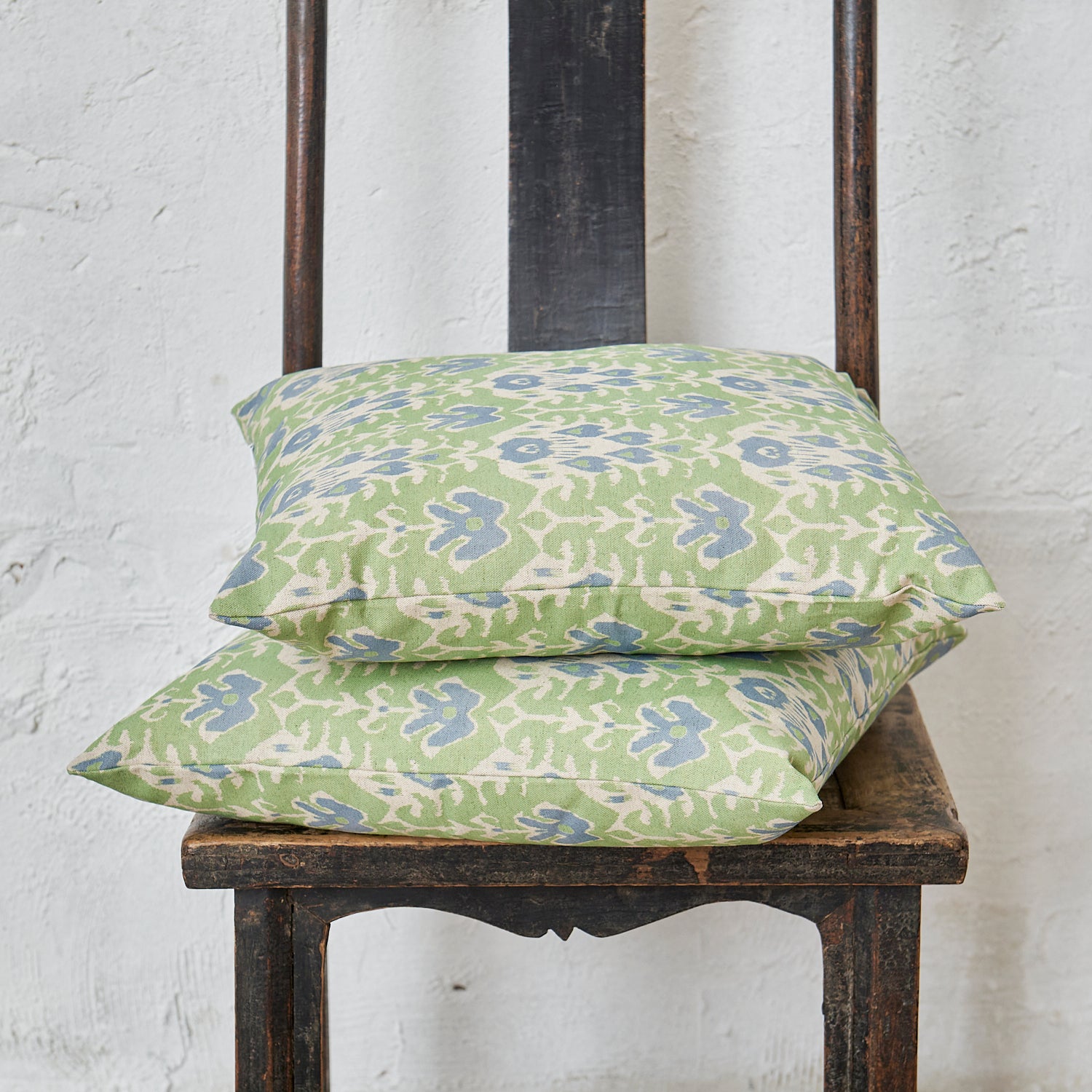 Cojin Ikat Verde y Azul