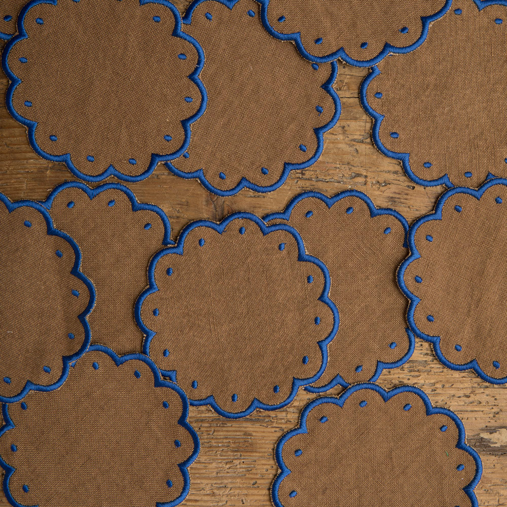 Set 12 Paneritas Onduladas con Puntos - Marrón / Azul