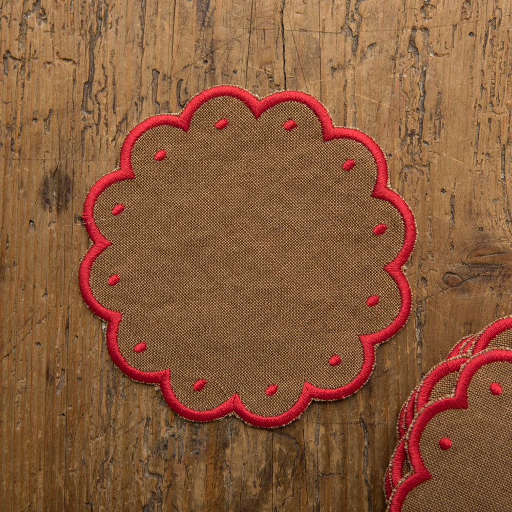 Set 12 Paneritas Onduladas con Puntos - Marrón / Rojo