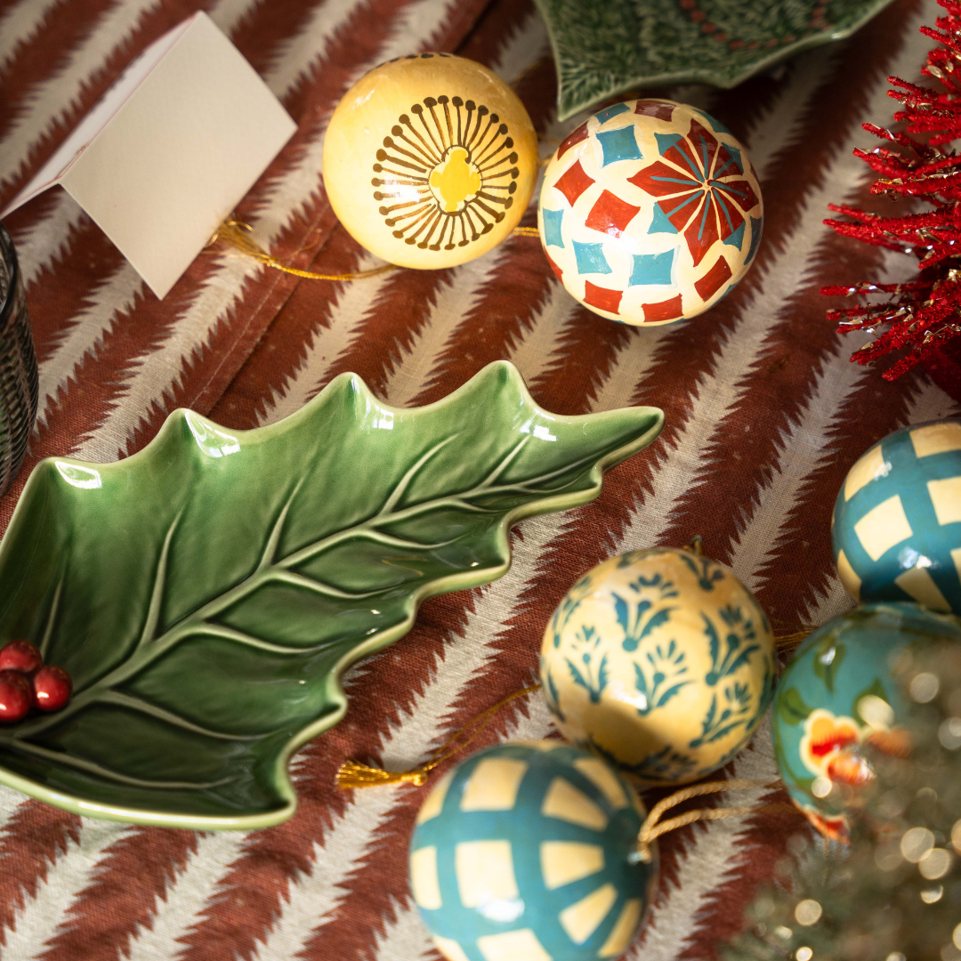 Large Christmas Holly Plate