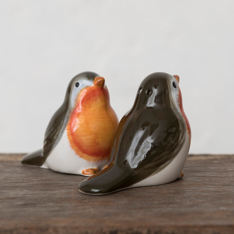 Set of salt and pepper shakers with birds