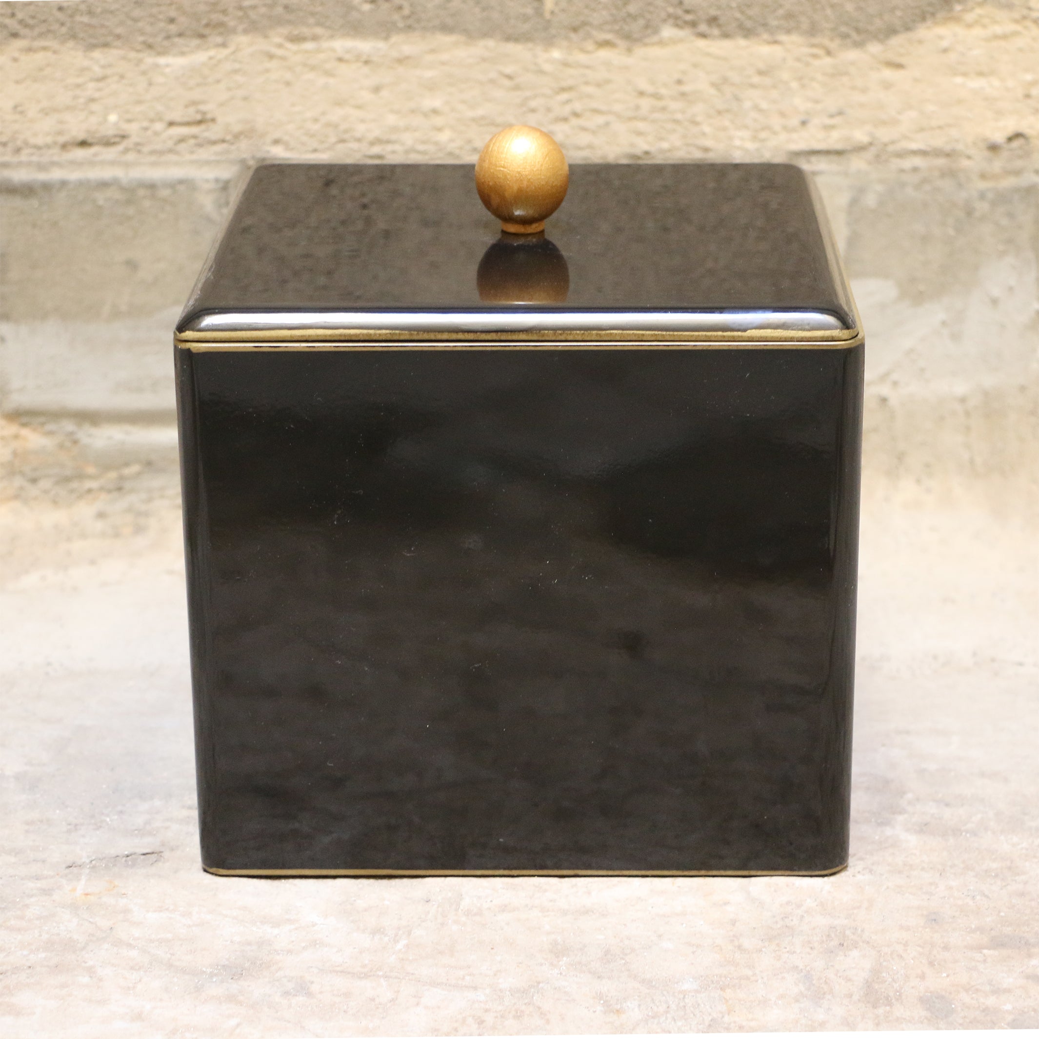 Black Lacquered Ice Bucket