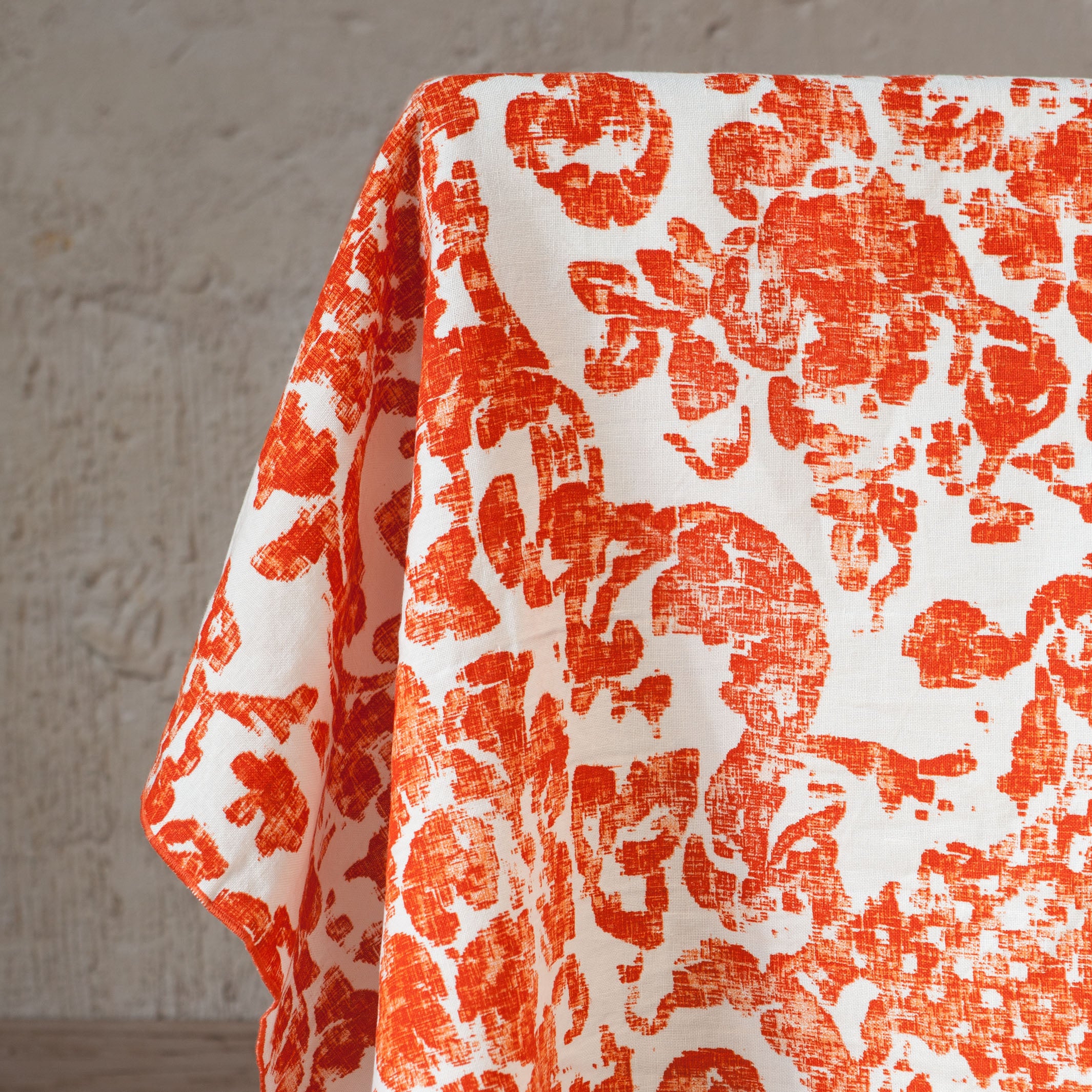 June Red Tablecloth 150x250