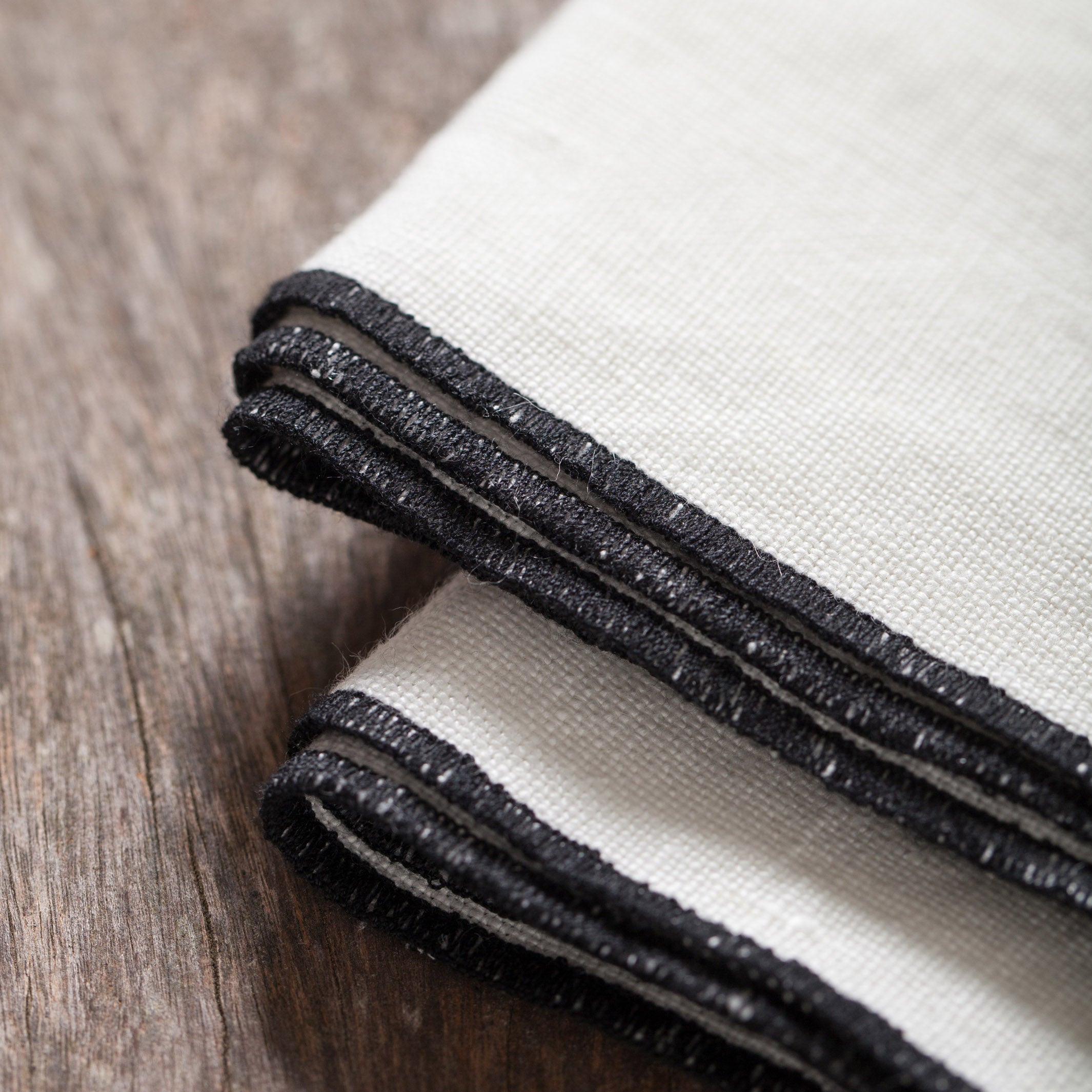 Linen Napkin Set x2 - White / Black