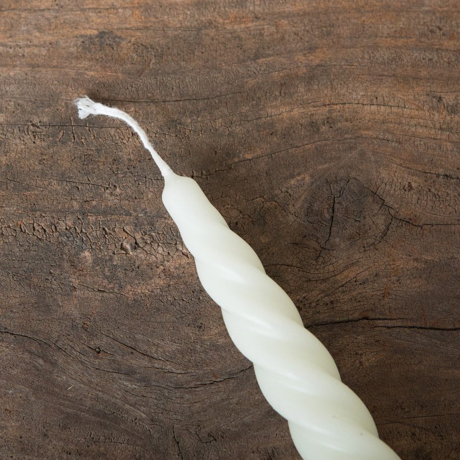 Double twist candle 25cm