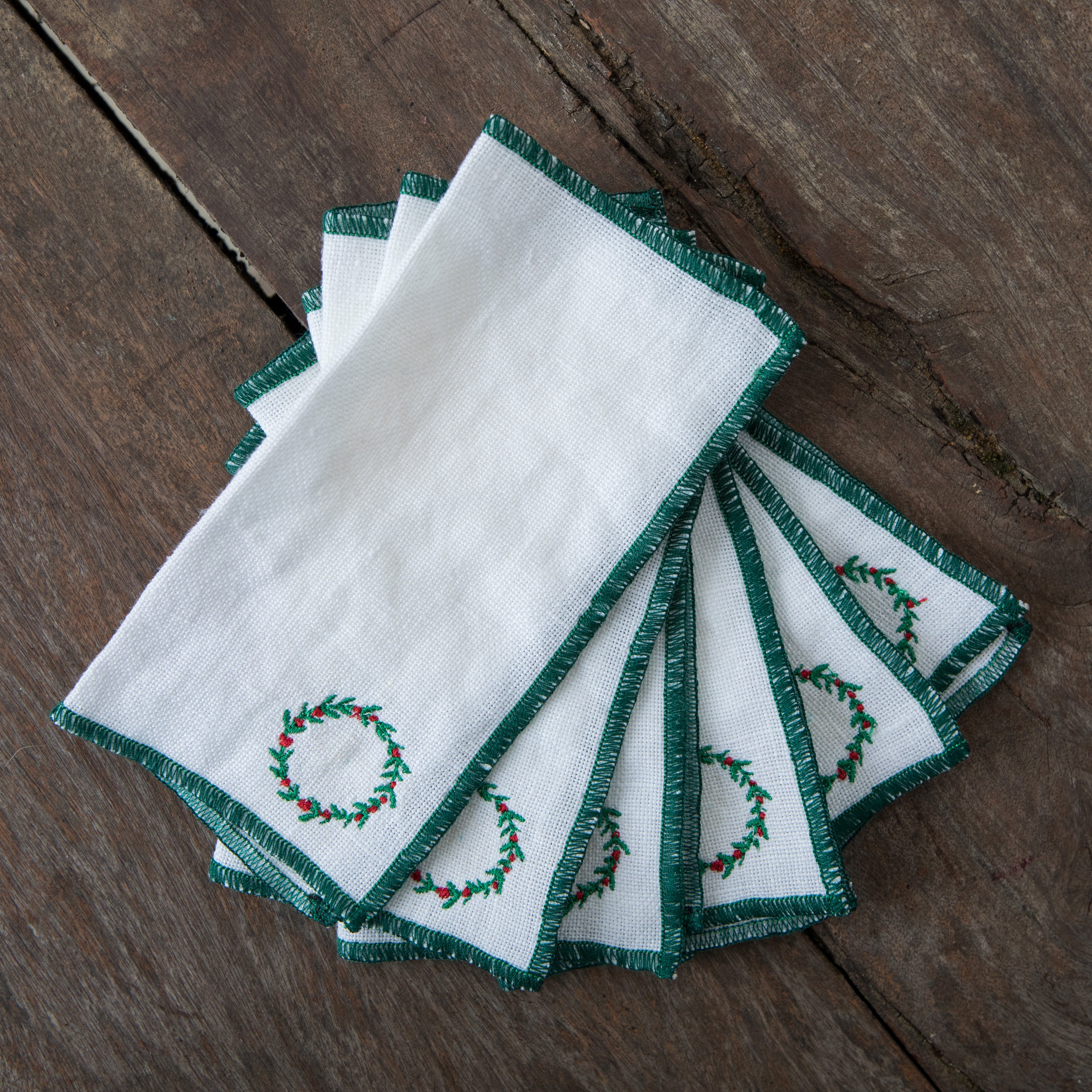 Green Christmas Wreath Cocktail Napkins